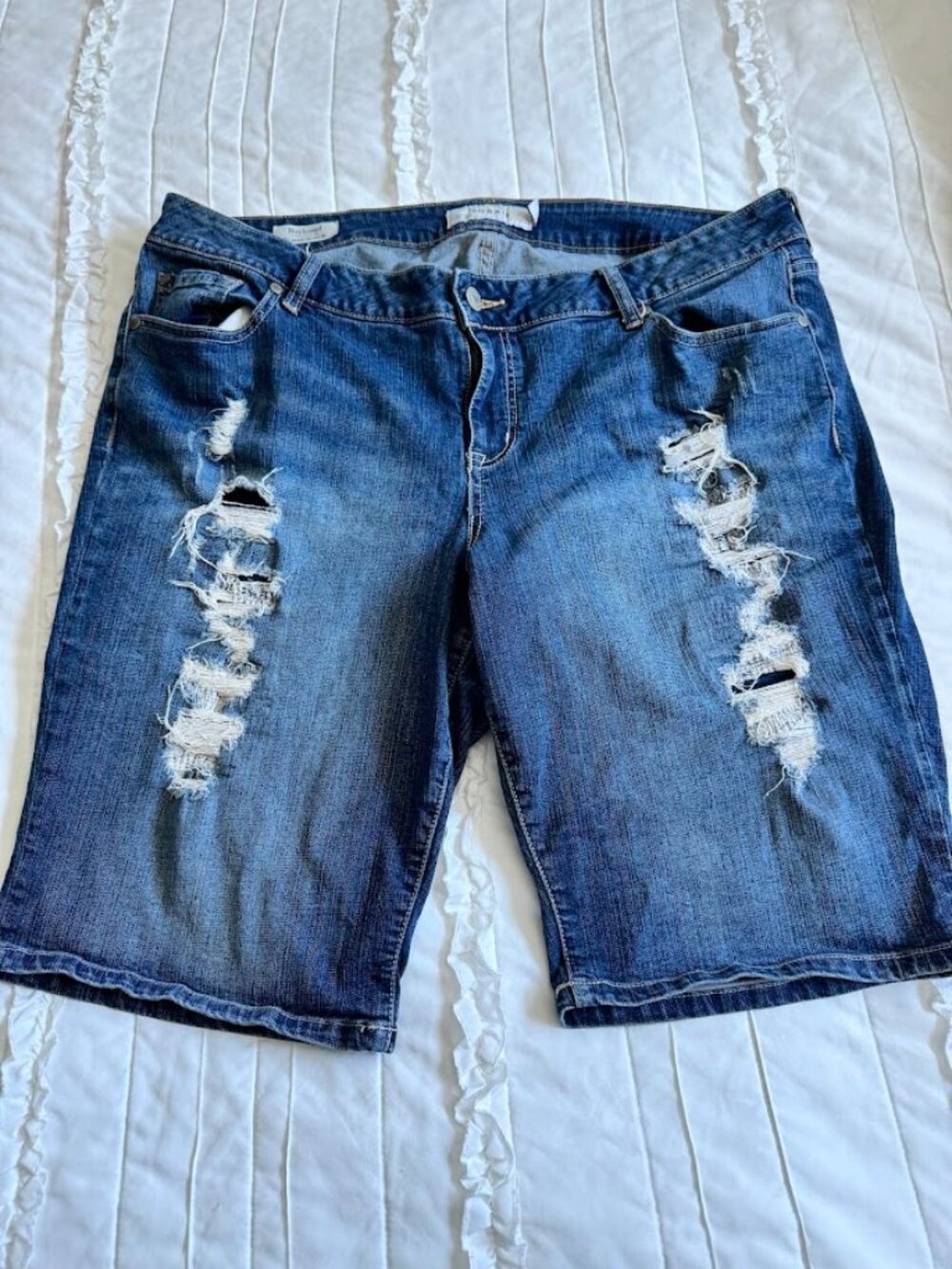 Torrid Denim Boyfriend Distressed Bermuda Shorts Plus Size 20